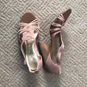 Brand new Seychelles blush sandals